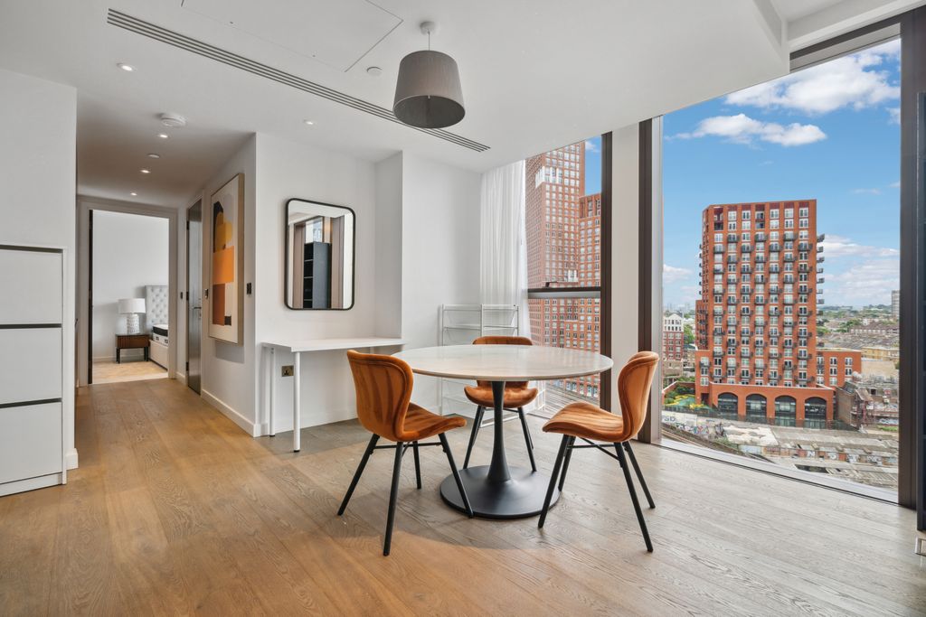 Property photo 3 of 9