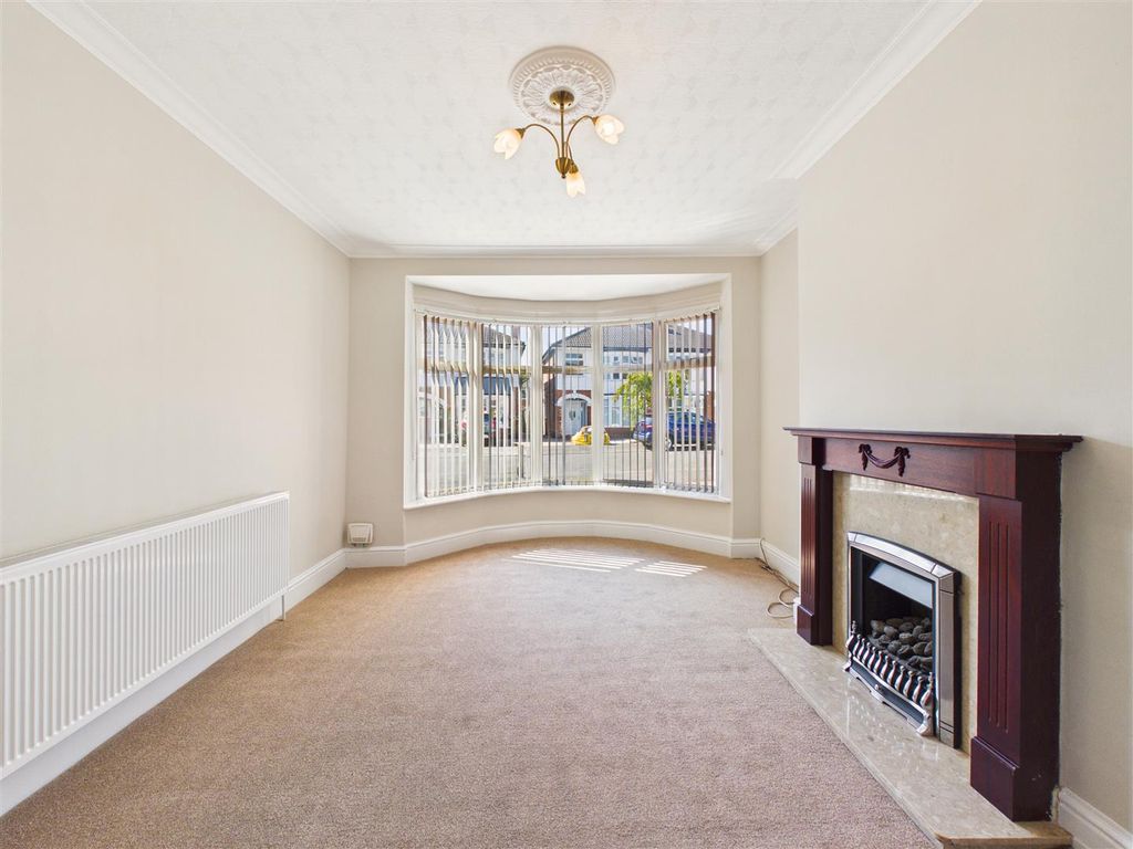Property photo 3 of 12 Cam05193G0-Pr0184-Still007.Jpg