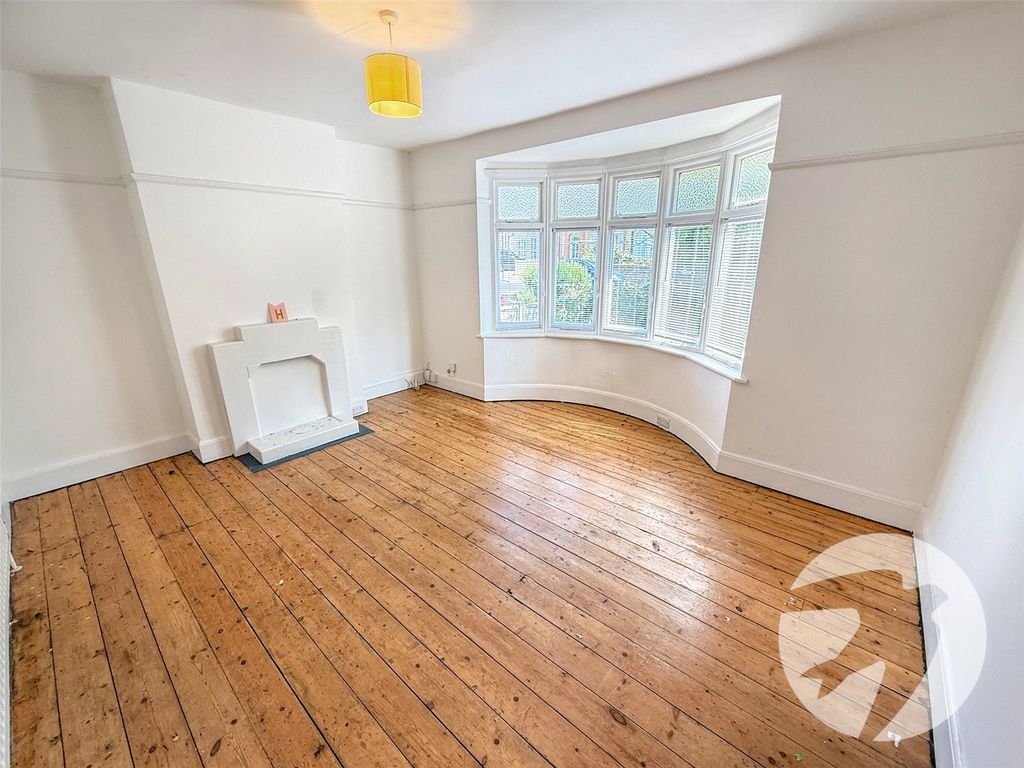 Property photo 2 of 9 Picture No. 07