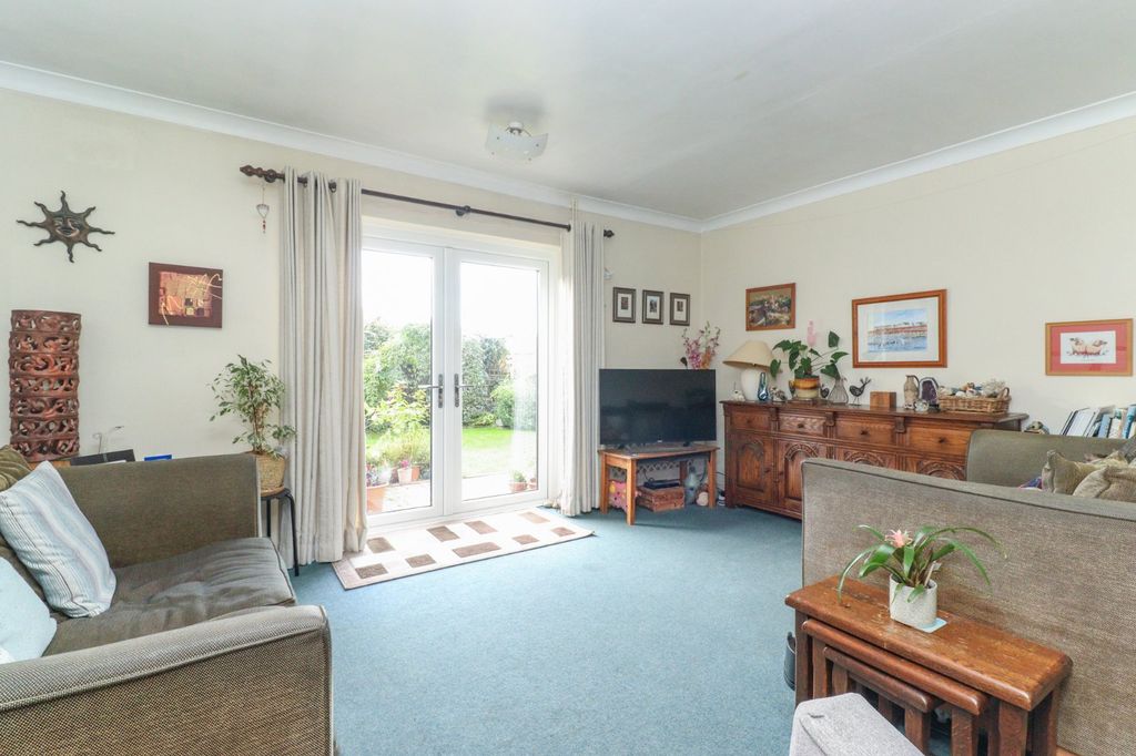 Property photo 2 of 16 Picture 2