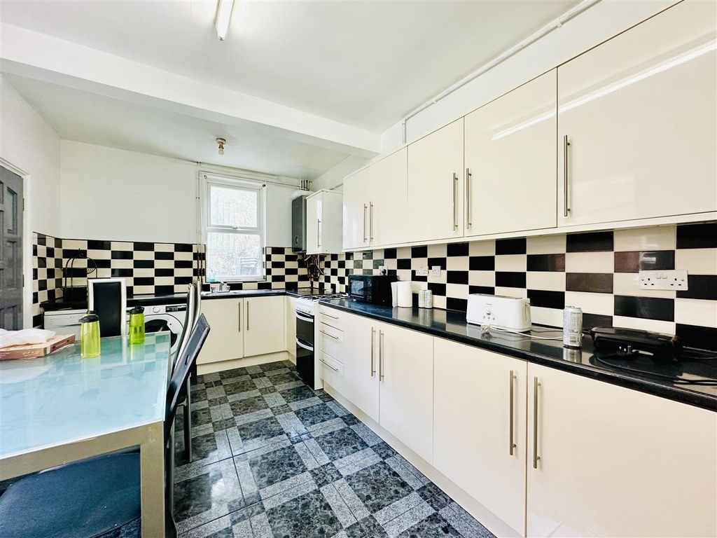 Property photo 2 of 11 Image00019.Jpeg