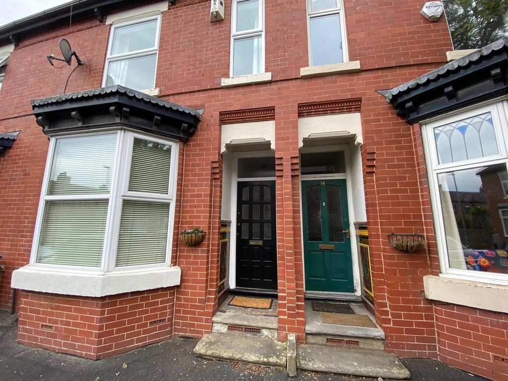 Property photo 1 of 18