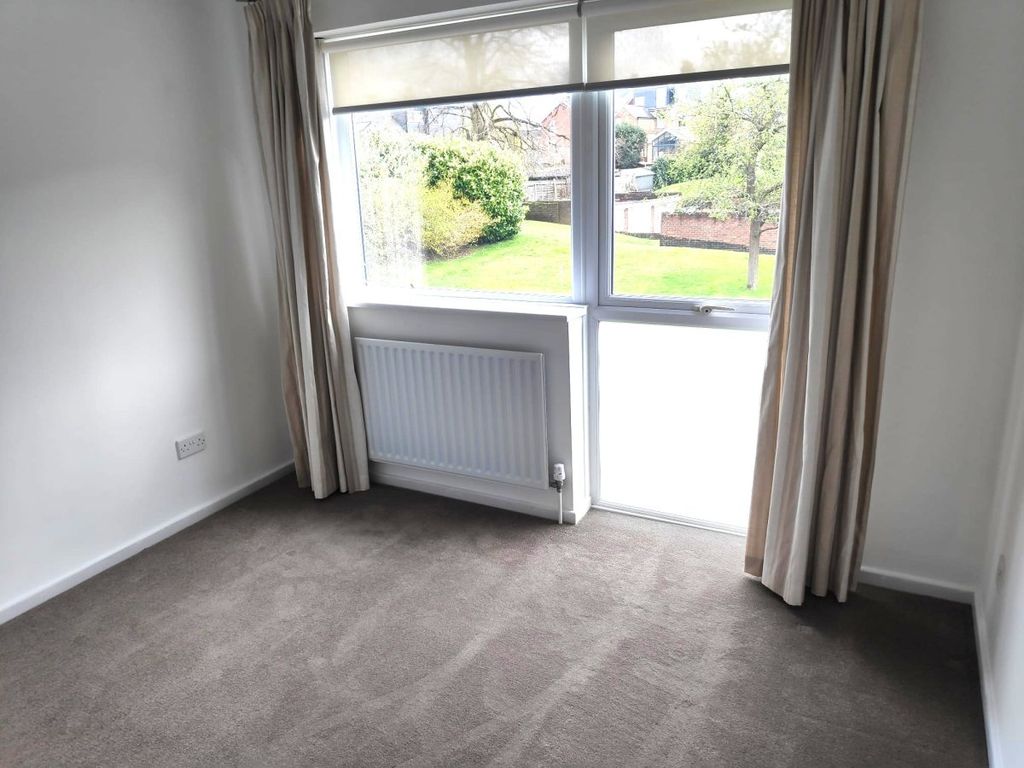 Property photo 3 of 6