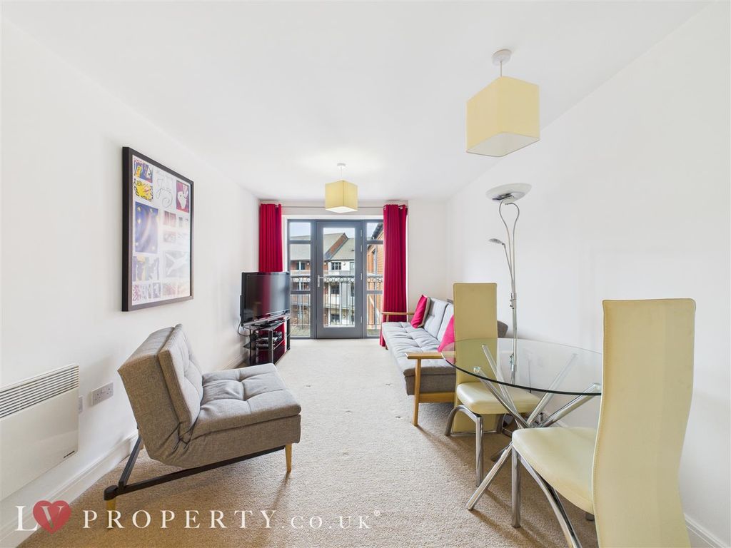 Property photo 2 of 8 Cam05016G0-Pr0053-Still008.Jpg