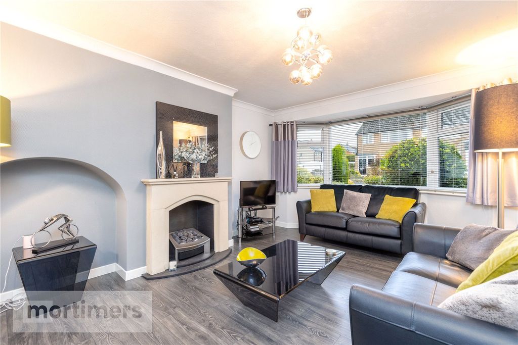 Property photo 2 of 23 Living Room