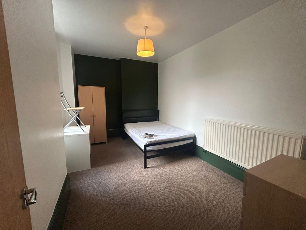 Property photo 3 of 6 F1R1.Jpg