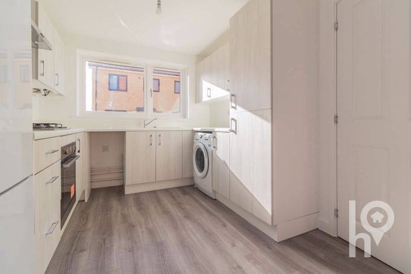 Property photo 3 of 10 Photo 2