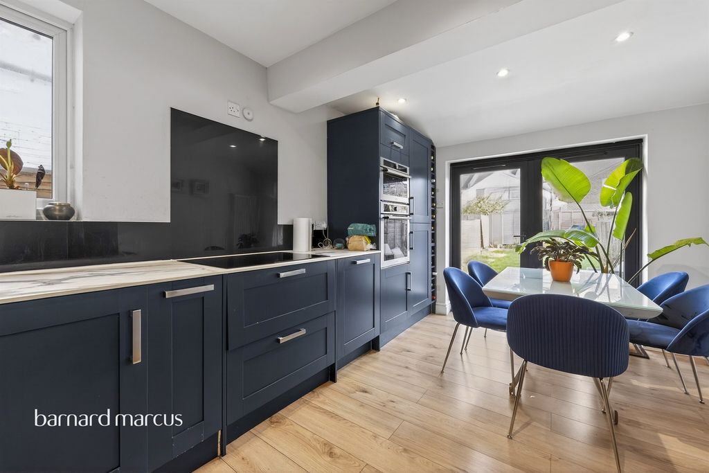 Property photo 1 of 23