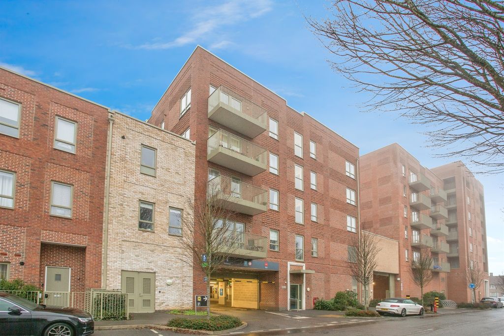 Property photo 1 of 12