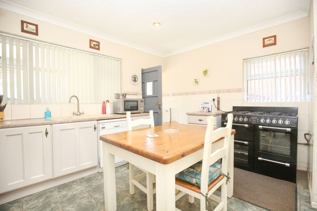 Property photo 3 of 20 Mw-5569