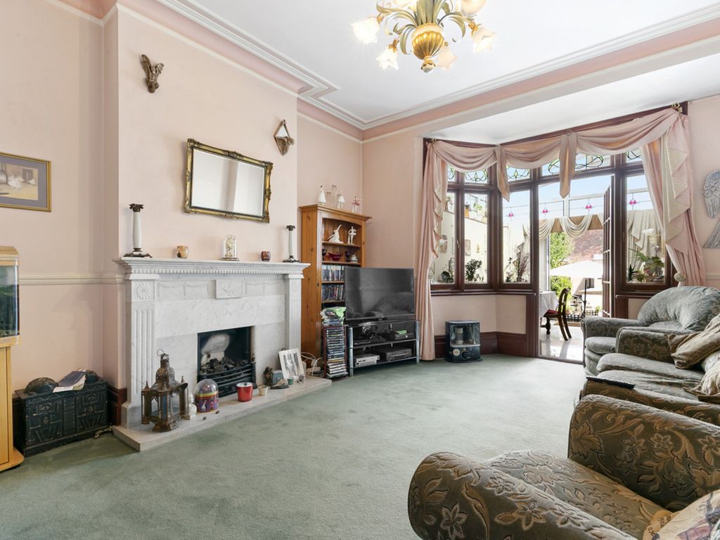 Property photo 3 of 15