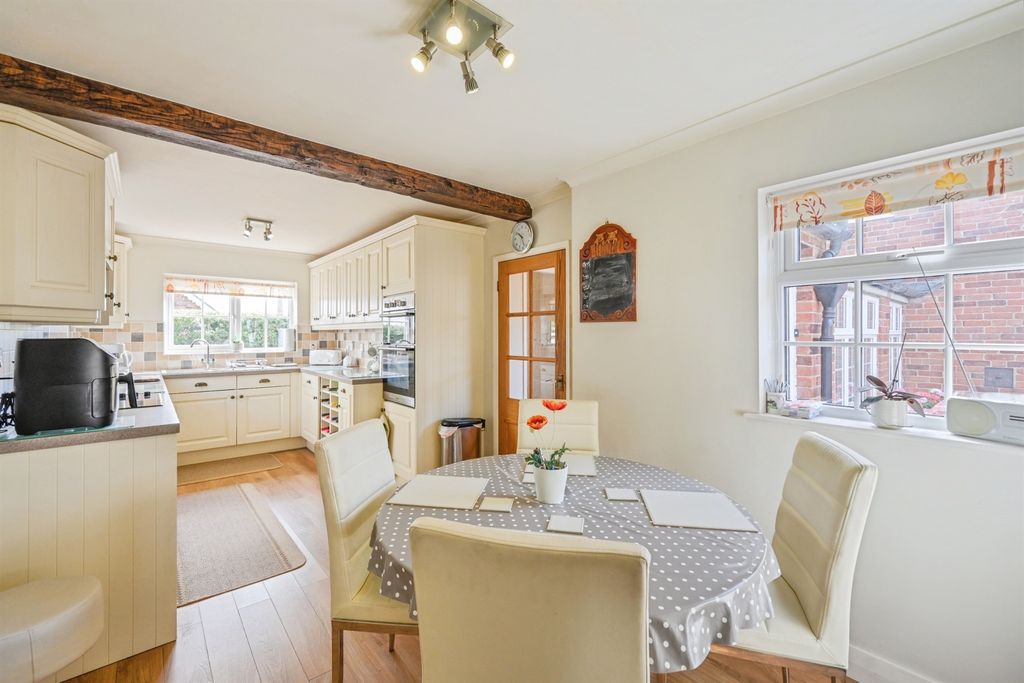 Property photo 3 of 22