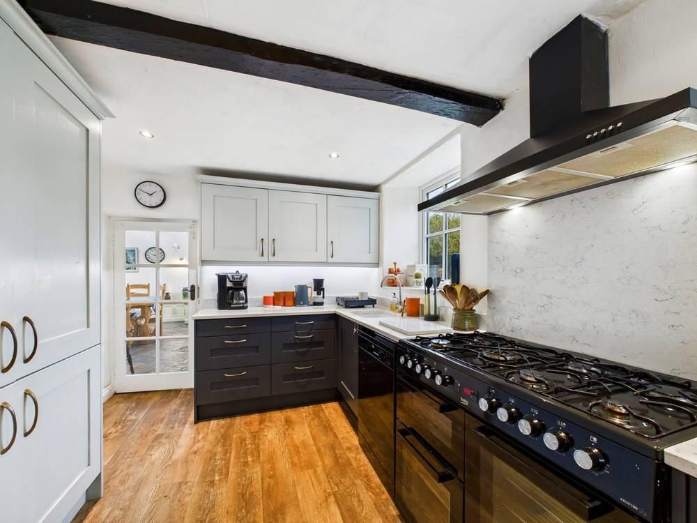 Property photo 2 of 23 Kitchen