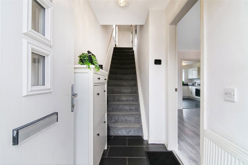 Property photo 2 of 21 Picture No. 02