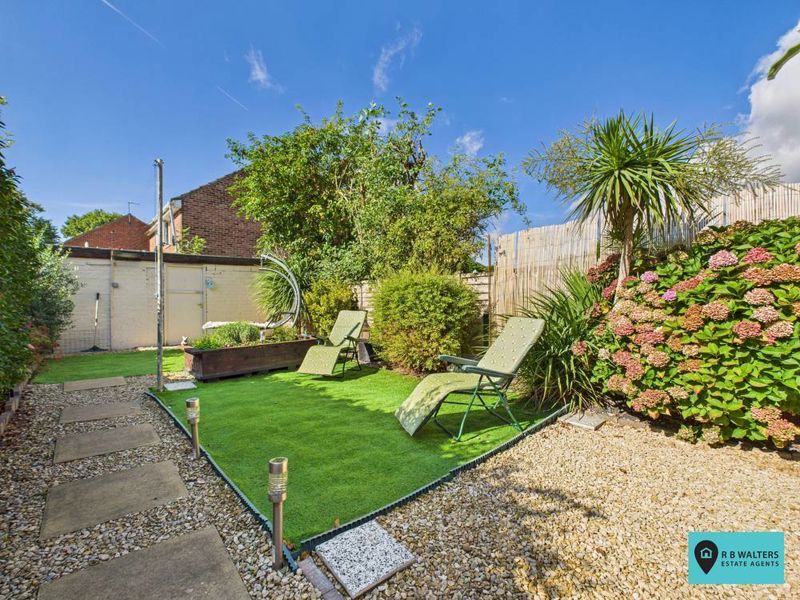 Property photo 2 of 14 Garden