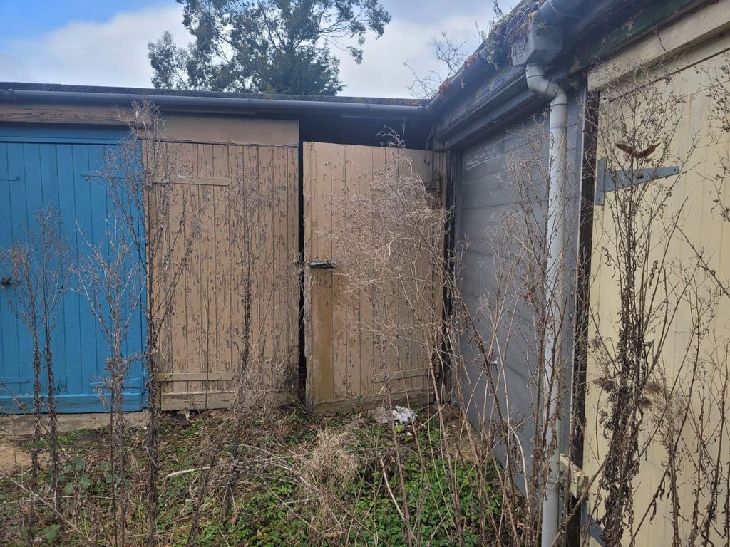 Property photo 1 of 1