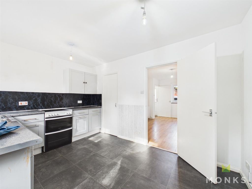 Property photo 3 of 6 Cam05160G0-Pr0111-Still004.Jpg