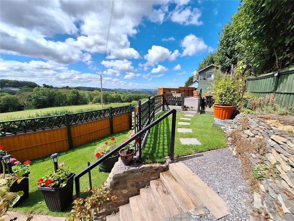Property photo 2 of 24 Picture No. 57