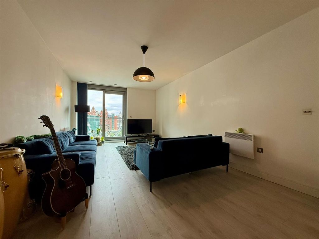 Property photo 3 of 11 c00Fb9Ec-d03A-4939-Ad71-1d5A4Eed48d3.Jpg