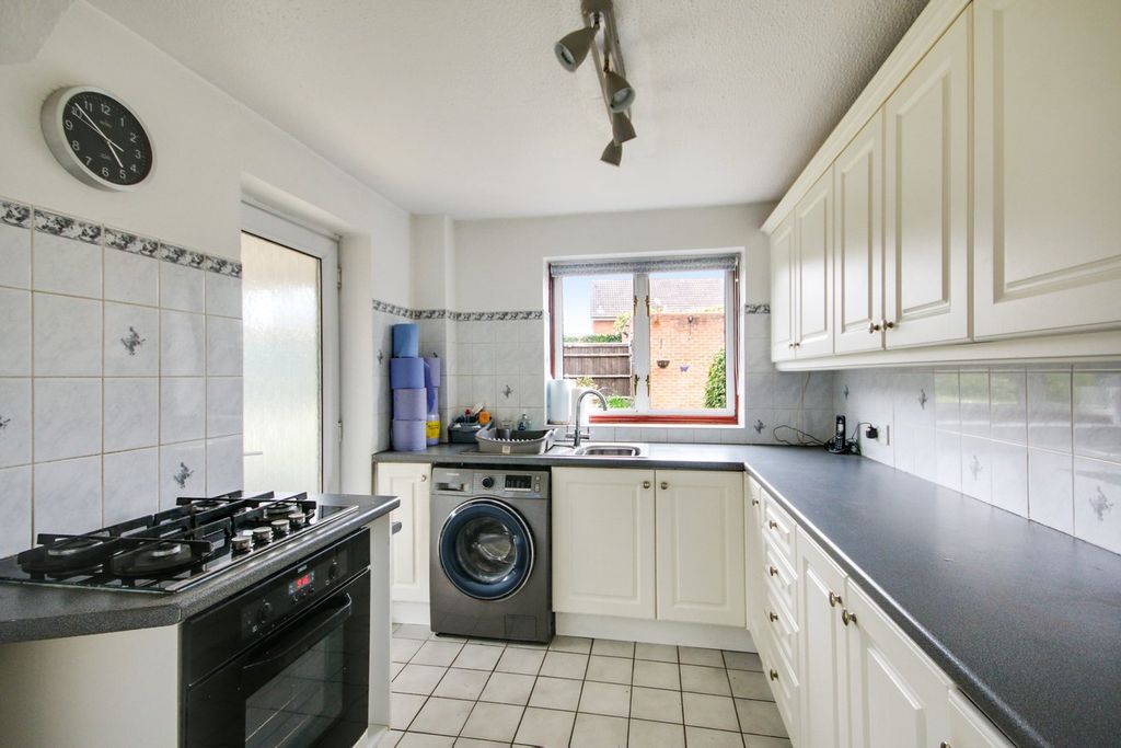 Property photo 2 of 16