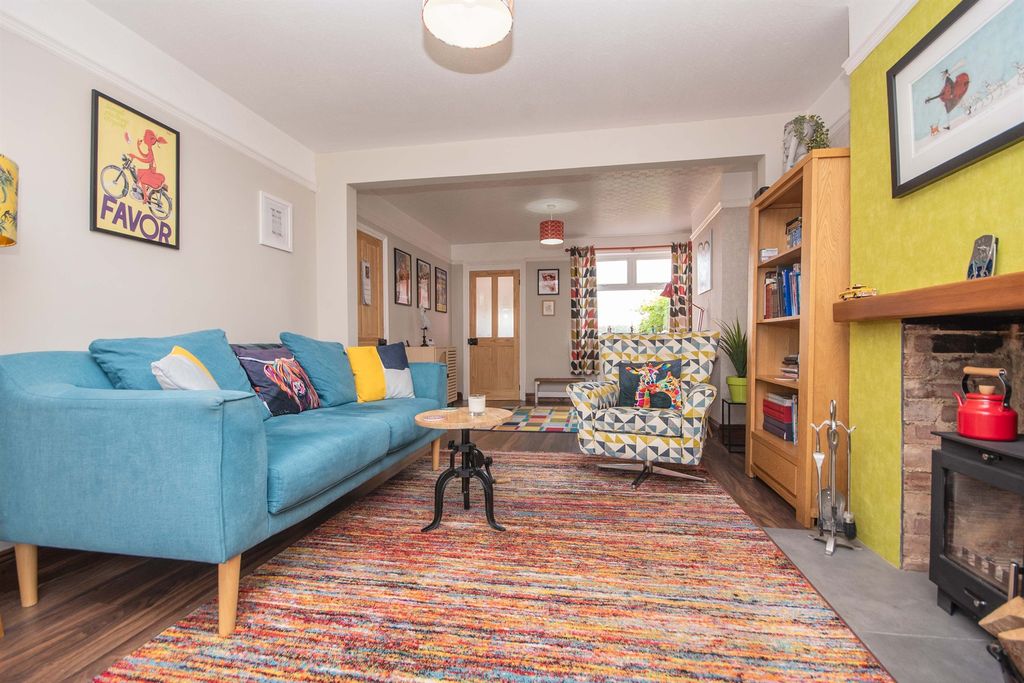 Property photo 3 of 16