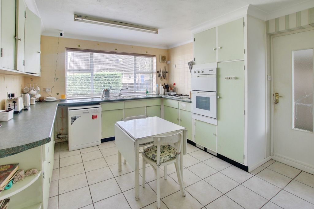 Property photo 3 of 15