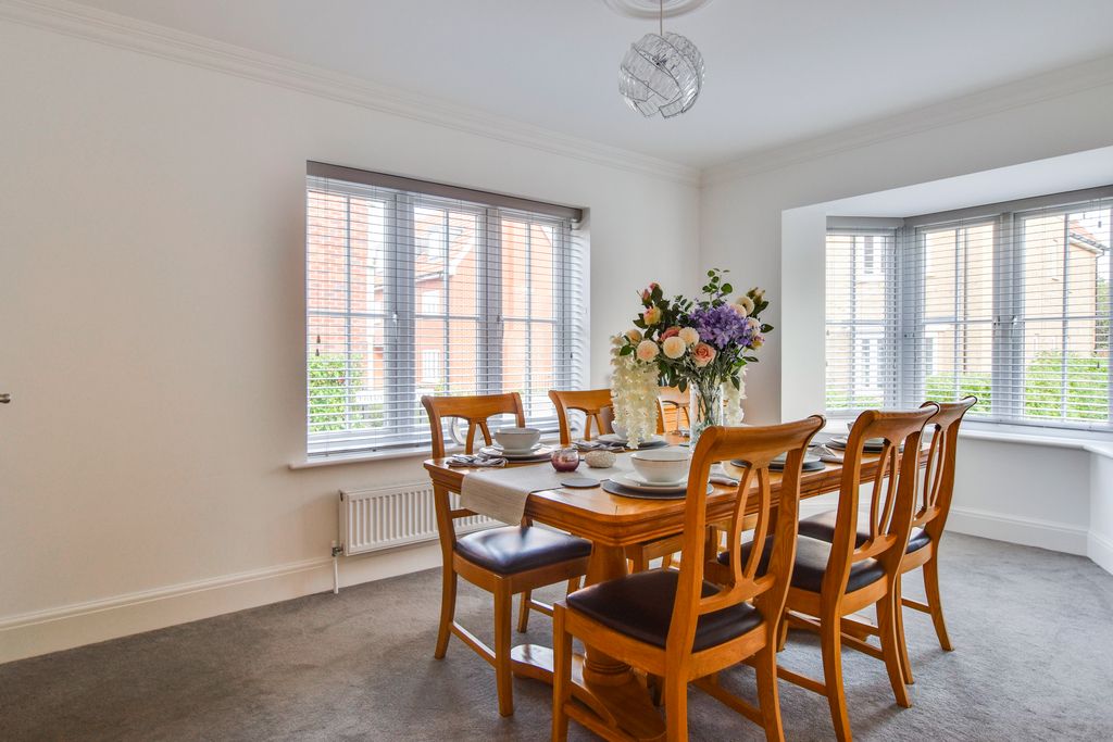 Property photo 3 of 36 Dsc_0121-Dsc_0123