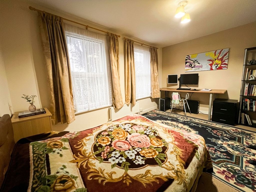 Property photo 3 of 13