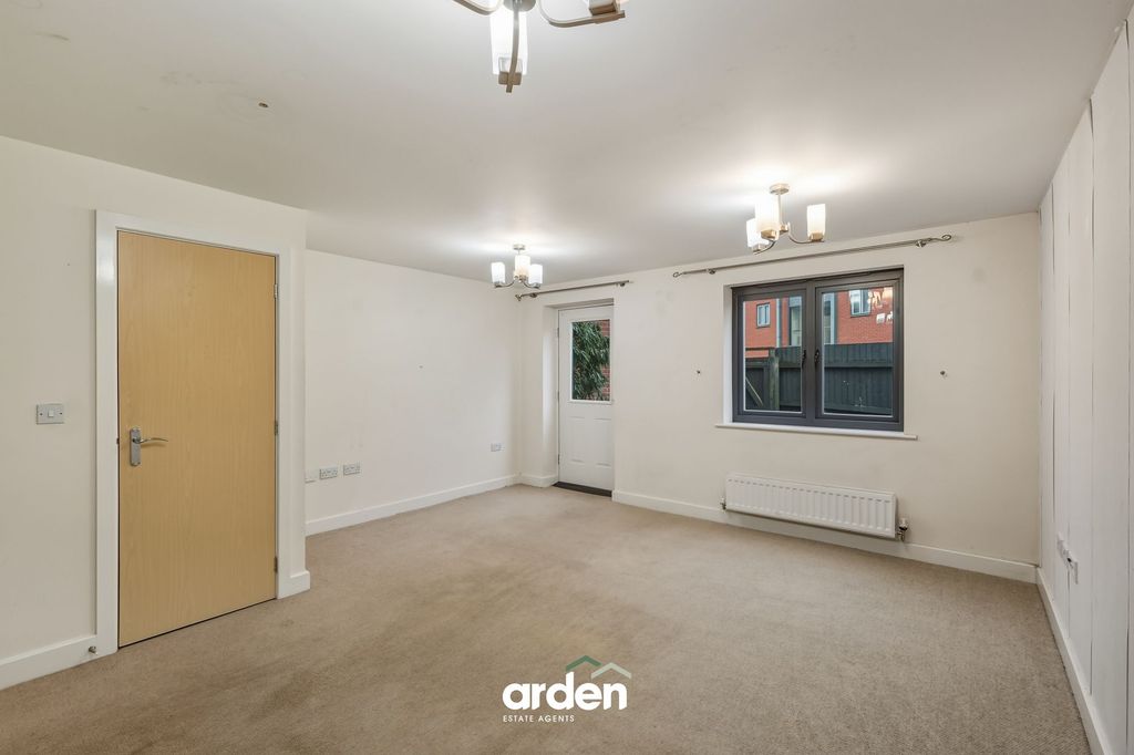 Property photo 2 of 11