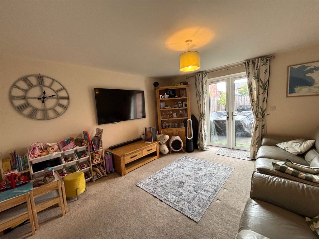 Property photo 3 of 19 Picture No. 11