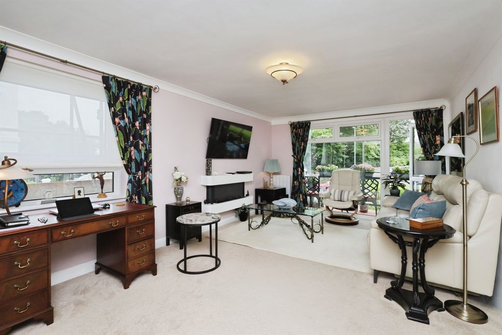 Property photo 2 of 12