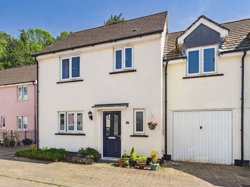 Property photo 1 of 19 Ewemove Tiverton - Woodland Close