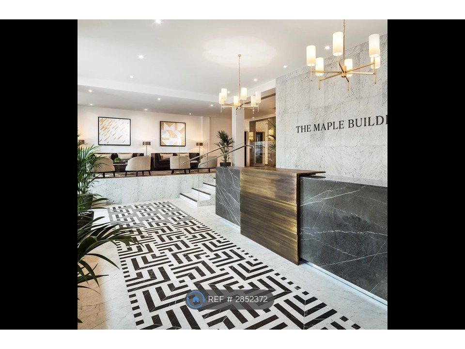 Property photo 3 of 10 Lobby