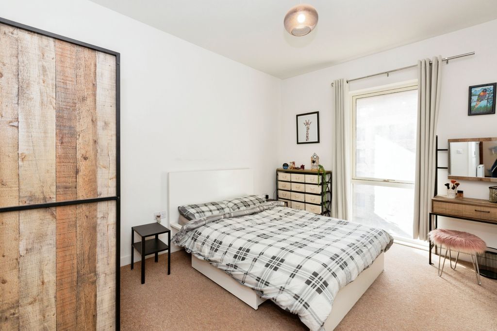 Property photo 3 of 17 Photography