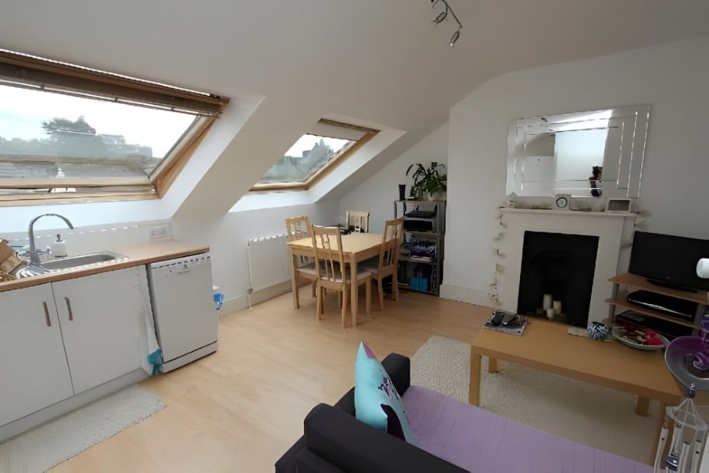 Property photo 3 of 7