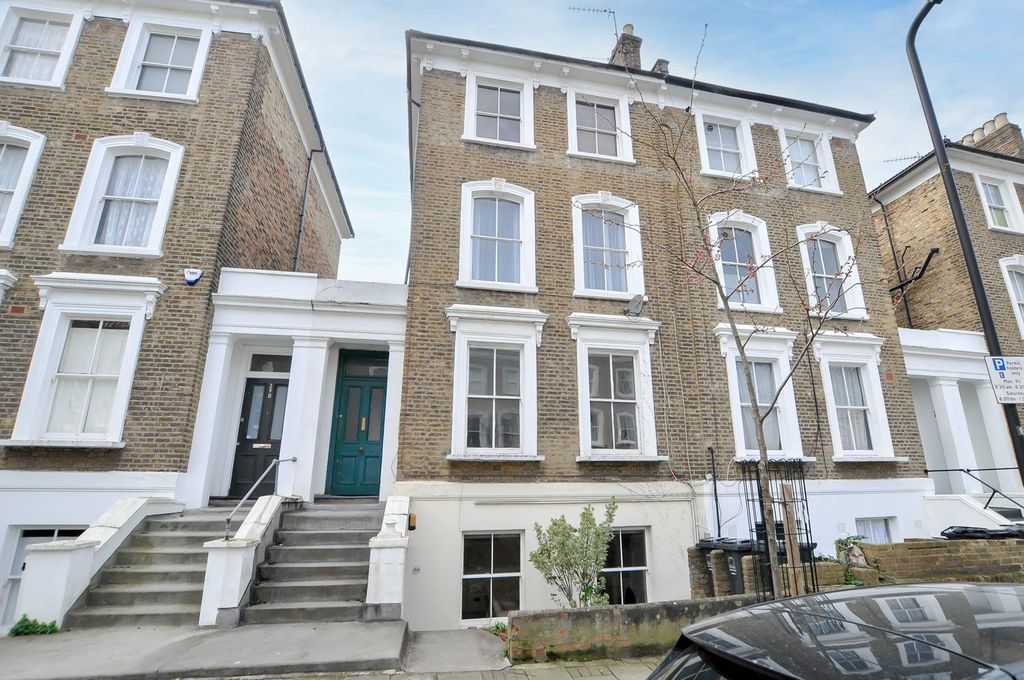 Property photo 2 of 15 18.Jpg