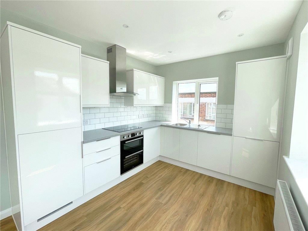 Property photo 1 of 7 Kitchen