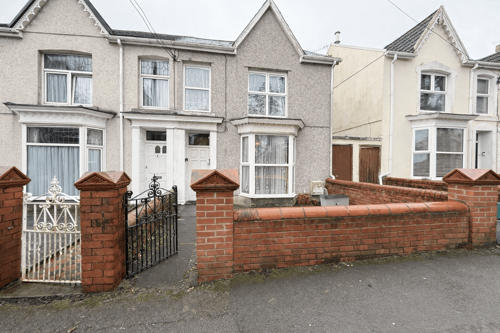 Property photo 1 of 11 3 Bedroom Semi Detached On Park Road For Sale Sa4 4Up