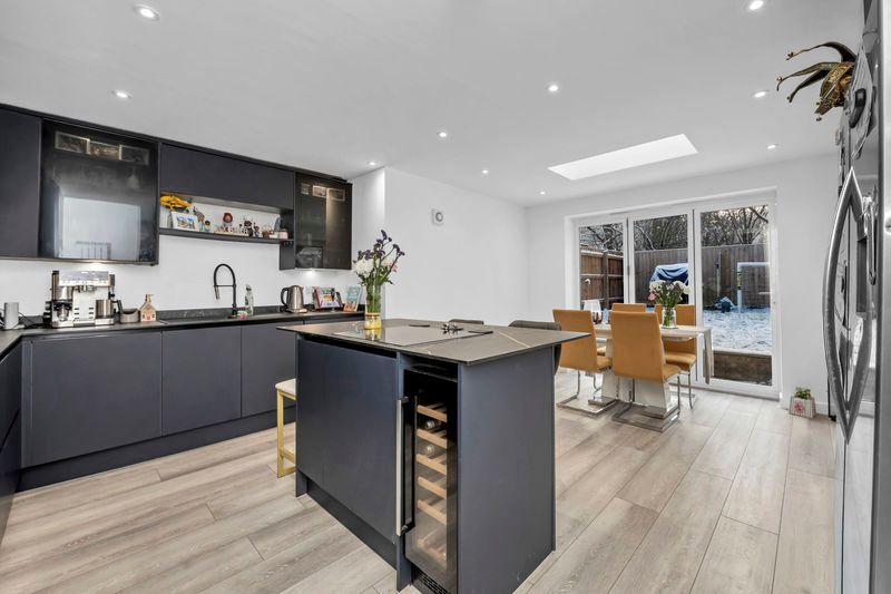 Property photo 2 of 16 Kitchen/Breakfast Room