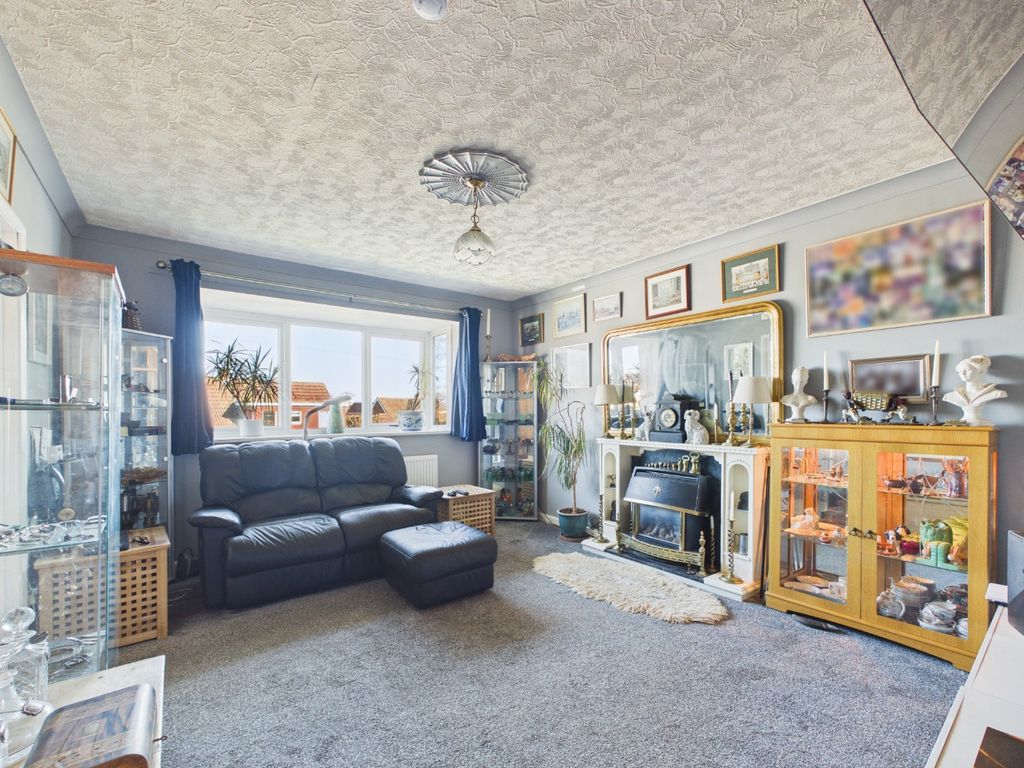 Property photo 2 of 10 4998523