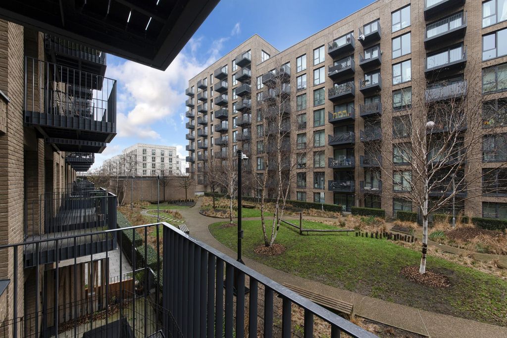 Property photo 3 of 10