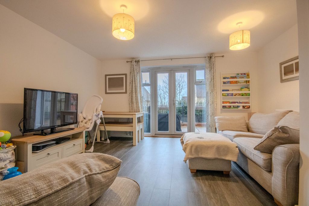 Property photo 3 of 30