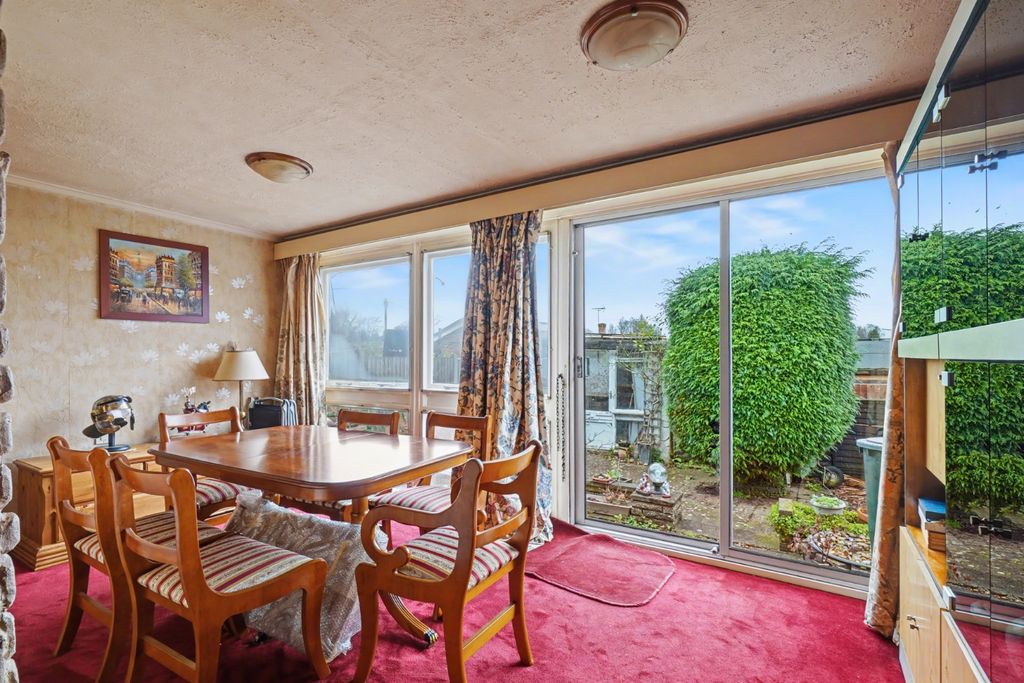 Property photo 3 of 17 4609058