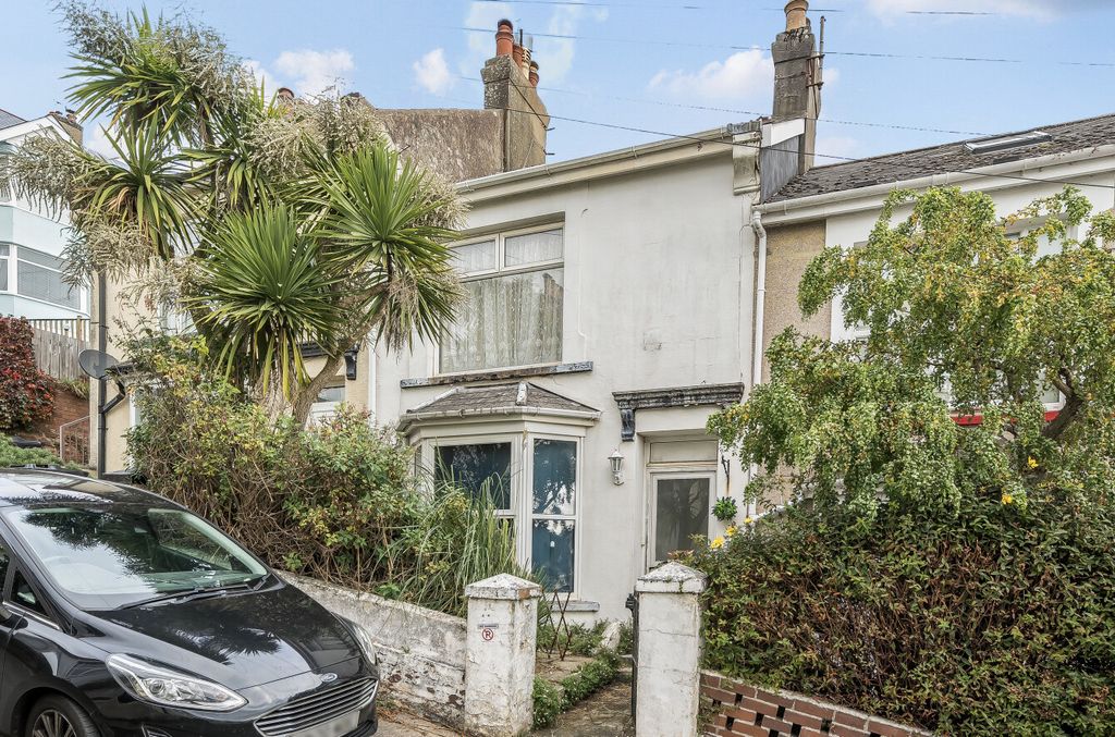 Property photo 1 of 13 1356935-12-68E79F...