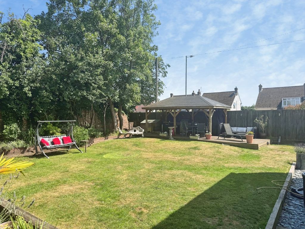 Property photo 2 of 22