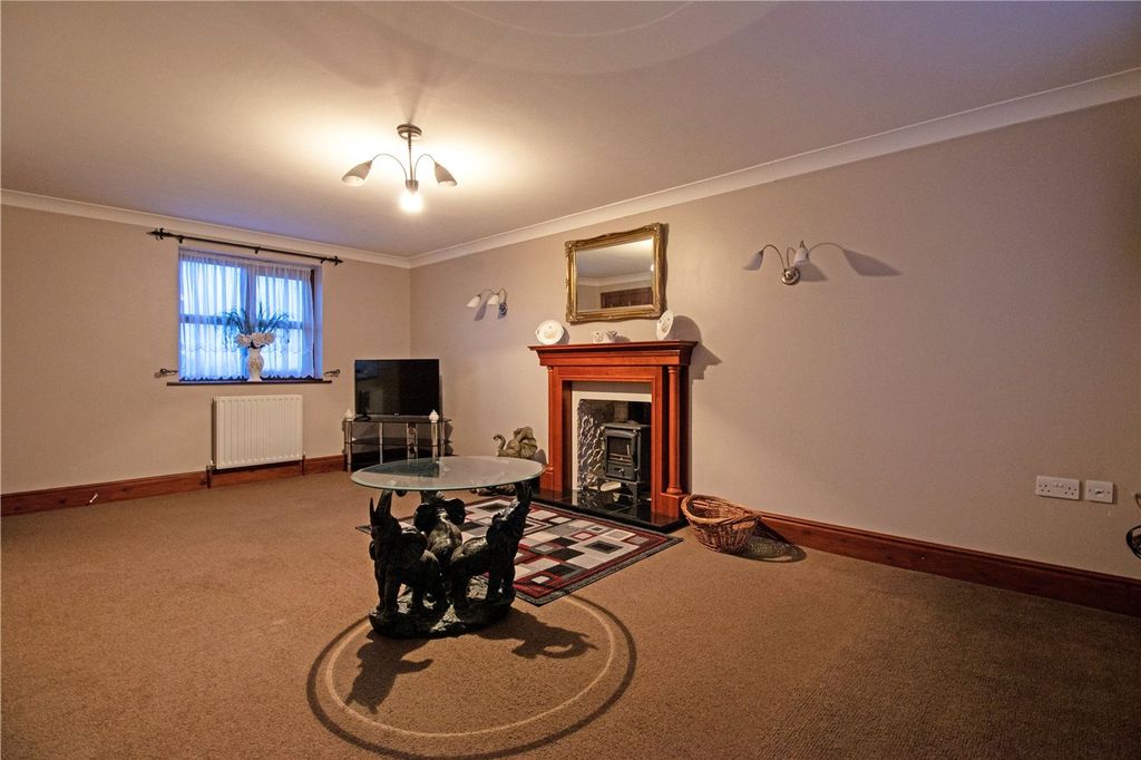 Property photo 3 of 32 Picture No. 03