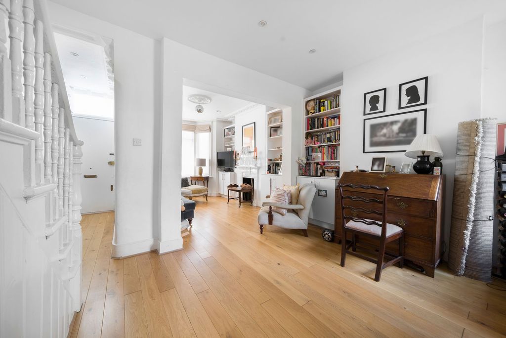 Property photo 1 of 21