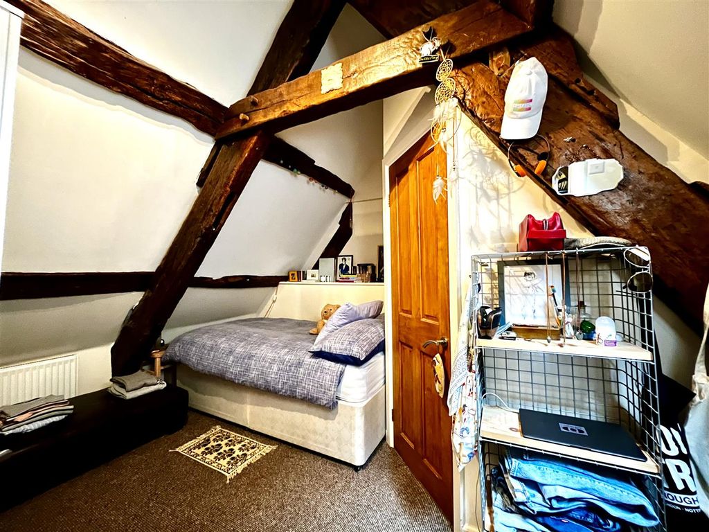 Additional image 5 of 4 bed flat for saleMarket Place, Coleford GL16