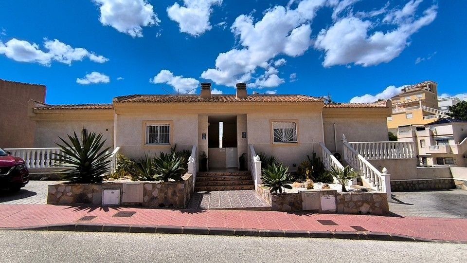 Property photo 1 of 25