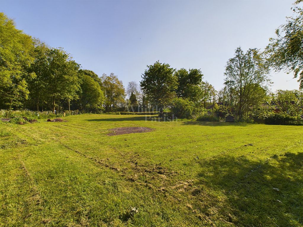 Property photo 2 of 13